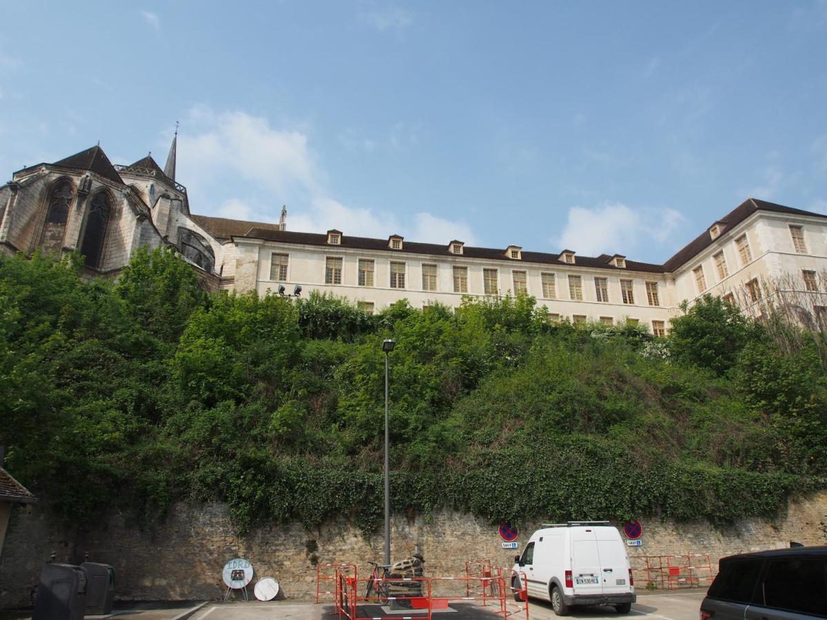 Apartamento Le Mont Brenn Auxerre Exterior foto