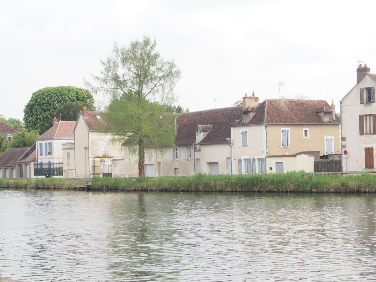 Apartamento Le Mont Brenn Auxerre Exterior foto